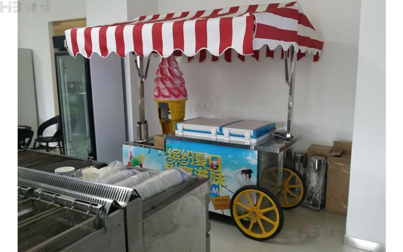 冰淇淋车